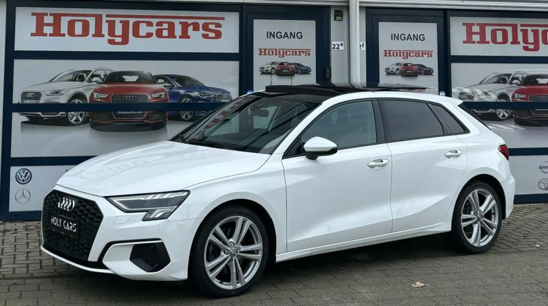 Audi A3 Sportback 35 TFSI edition one PANO NAVI ACC ECC PD Bianco - 1