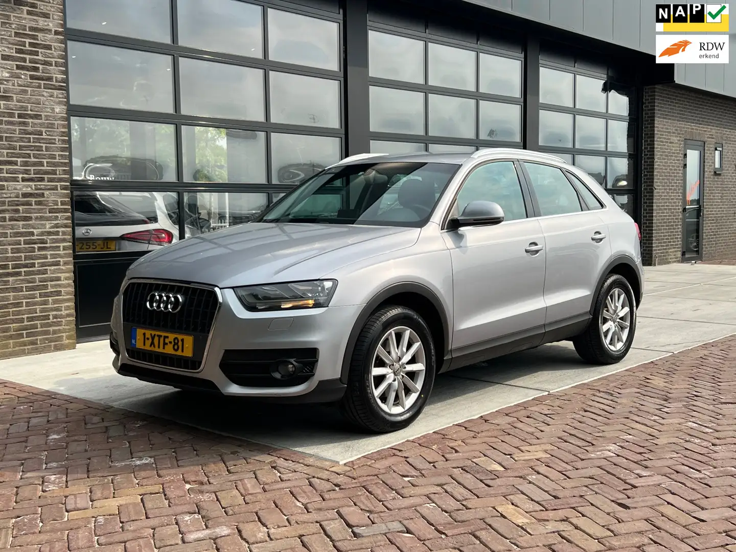 Audi Q3 1.4 TFSI Pro Line | Autm | Navi | Clima | Cruise | Grijs - 1