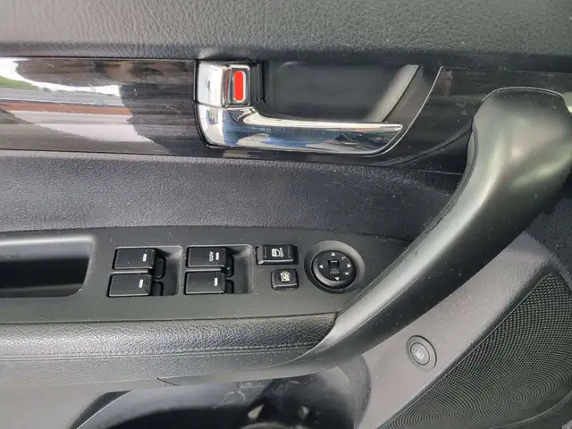 Kia Sorento 2011 — photo 4