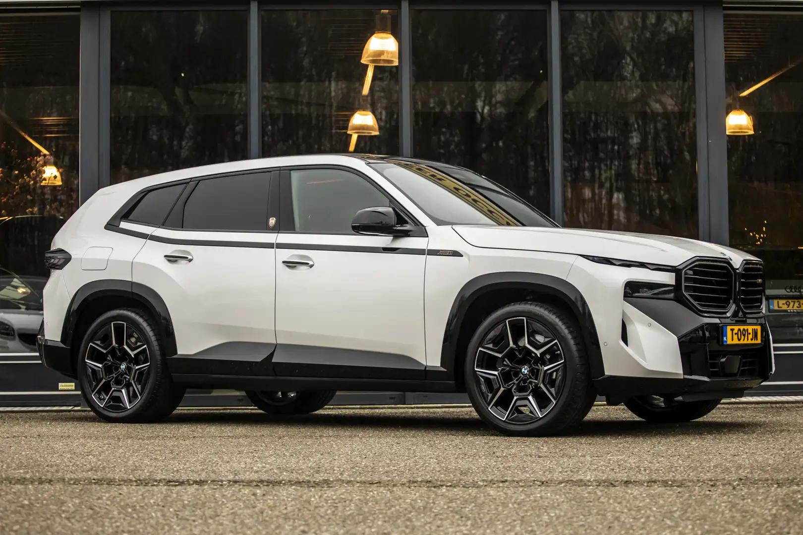 BMW XM PHEV 30 kWh 4.4 V8 653pk NL / btw auto Blanc - 2