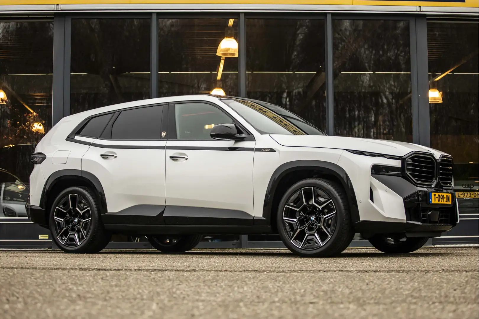 BMW XM PHEV 30 kWh 4.4 V8 653pk NL / btw auto Blanc - 1