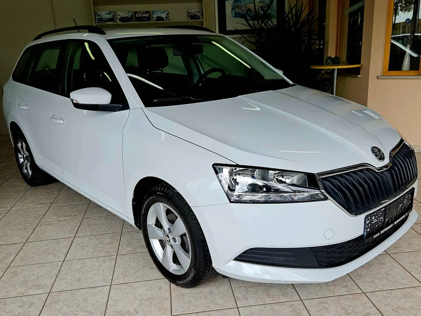 Skoda Fabia Kombi *Parksensoren *Bluetooth Weiß - 1