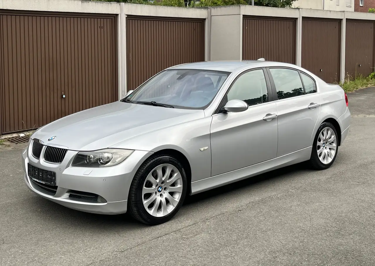 BMW 325