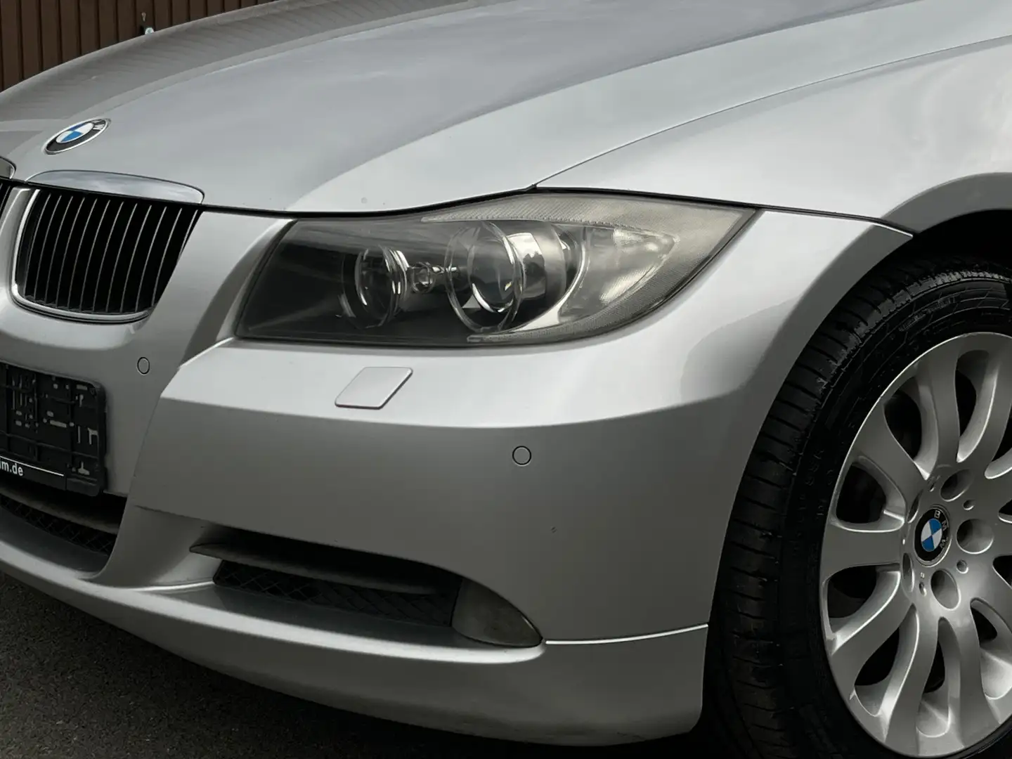 BMW 325 325i XENON NAVI LEDER SPORTSITZE SCHECKHEFT TÜV Grau - 2