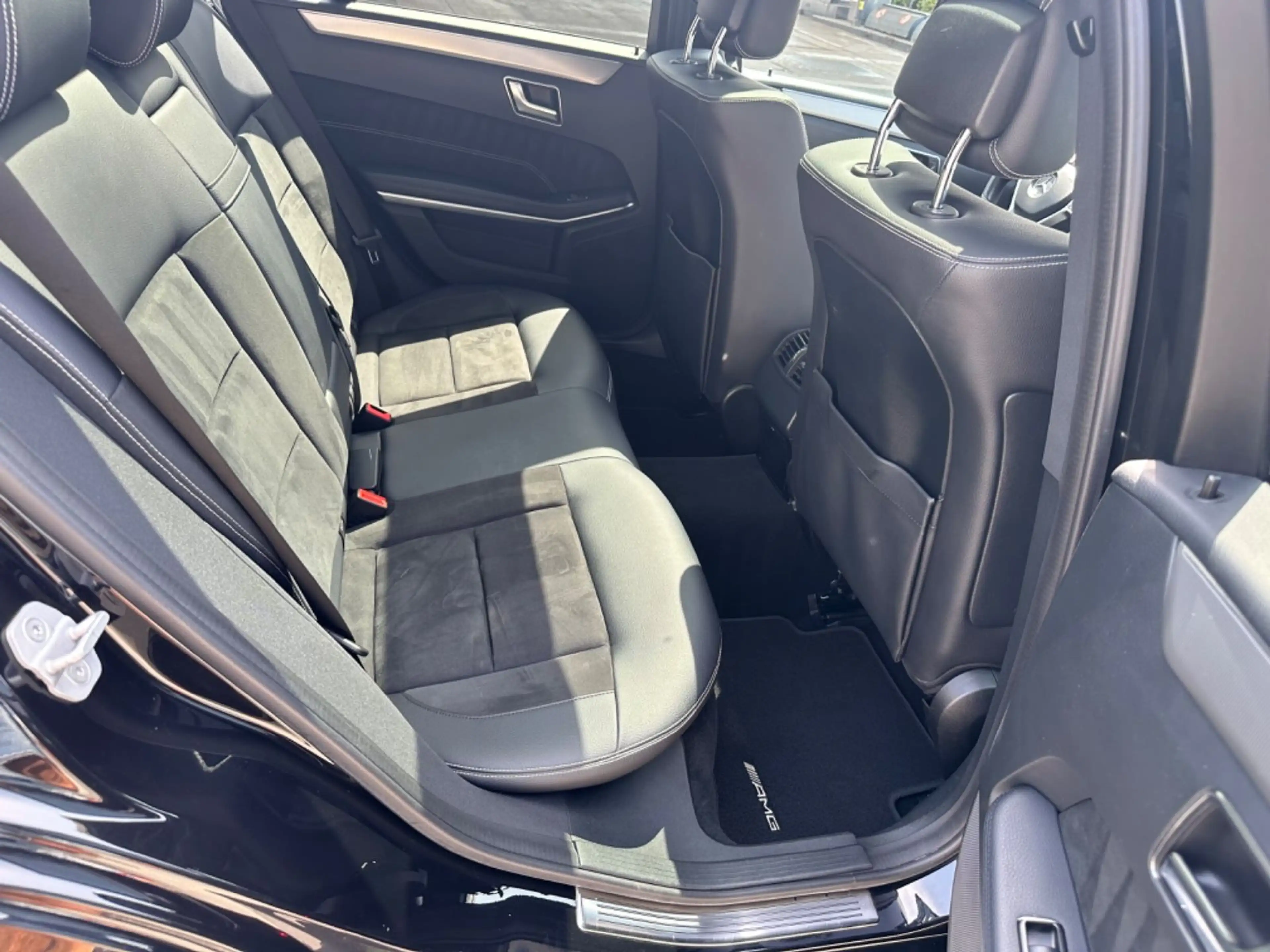 Mercedes-Benz E 220 E -Klasse T-Modell E 220 CDI  AMG Line — photo 13