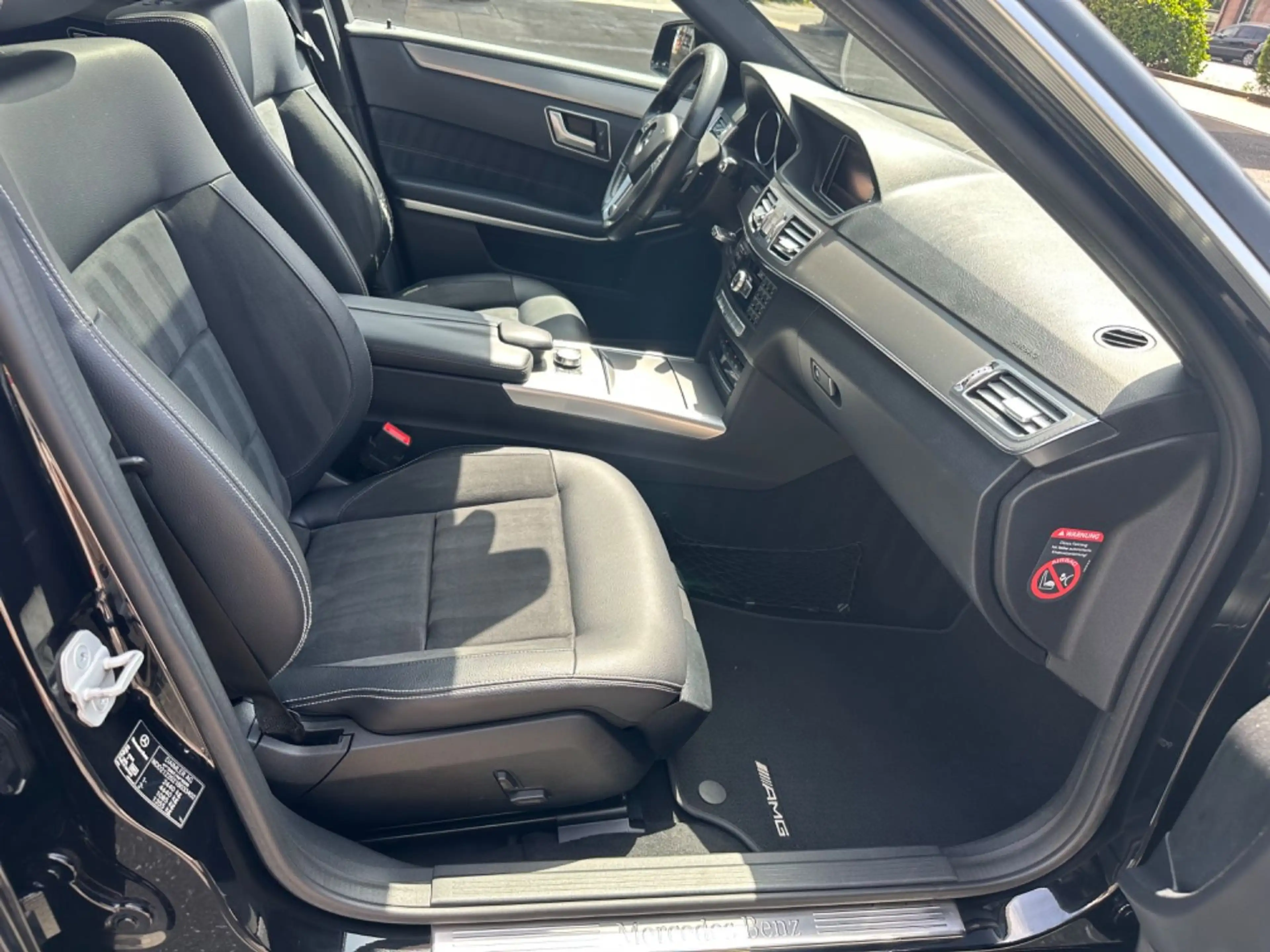 Mercedes-Benz E 220 E -Klasse T-Modell E 220 CDI  AMG Line — photo 12