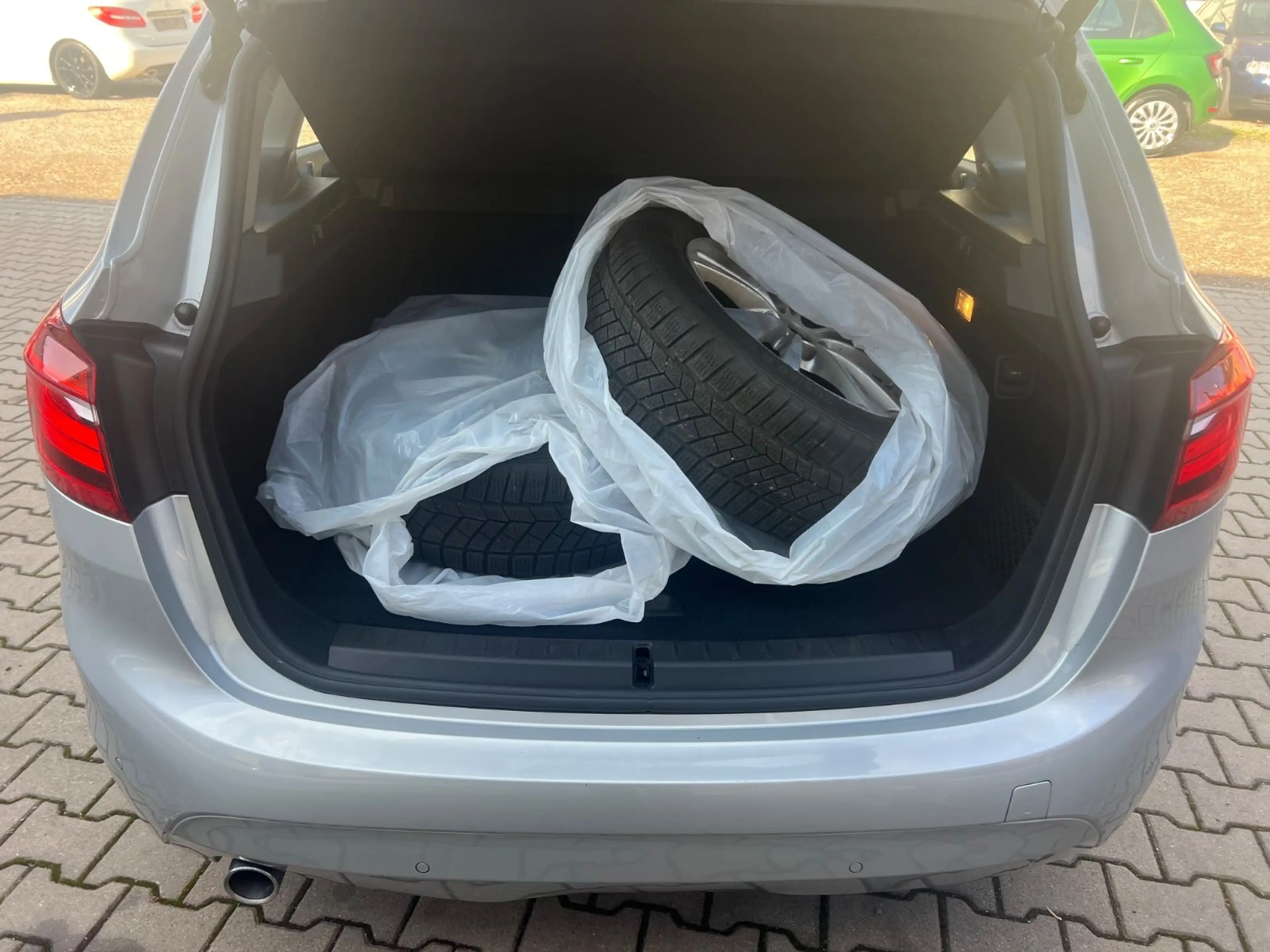 BMW 218 2 Active Tourer 218 i Advantage — photo 10