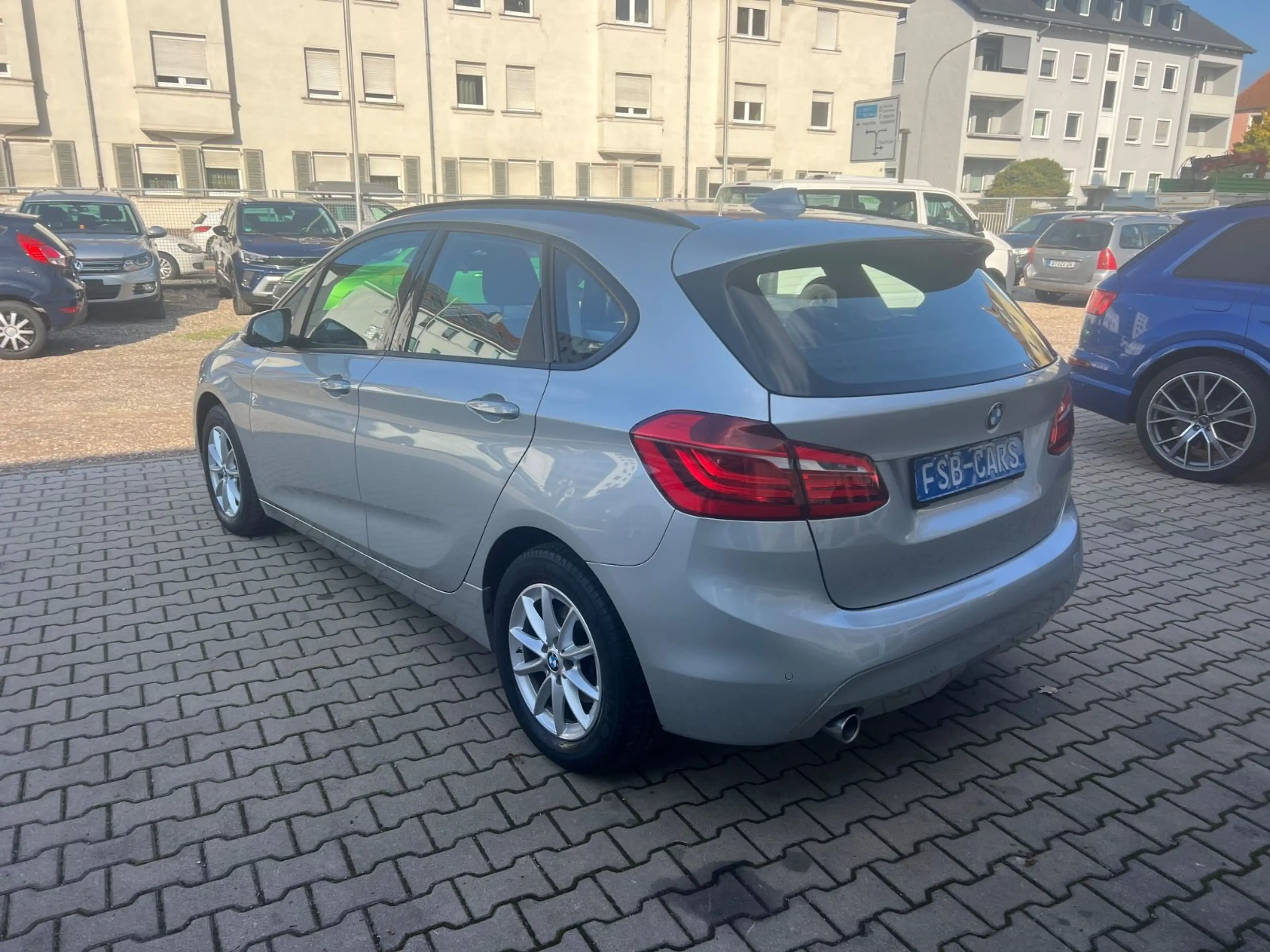 BMW 218 2 Active Tourer 218 i Advantage — photo 6