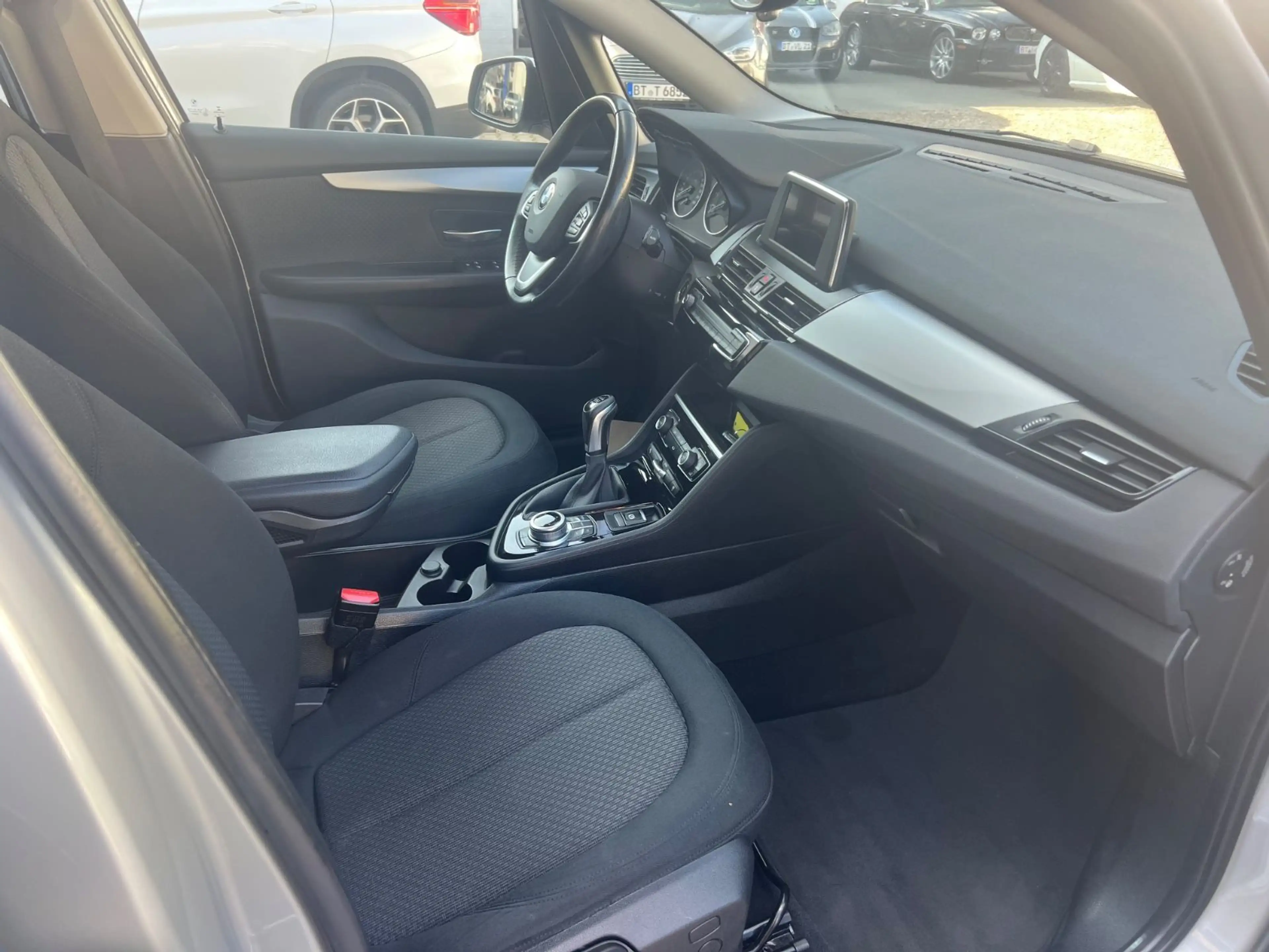 BMW 218 2 Active Tourer 218 i Advantage — photo 7