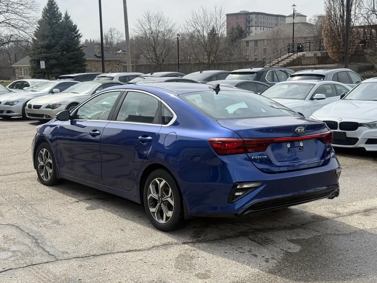 Kia Forte снимка Kia Forte