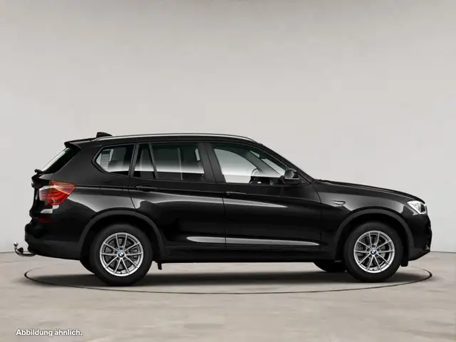 BMW X3 view 8