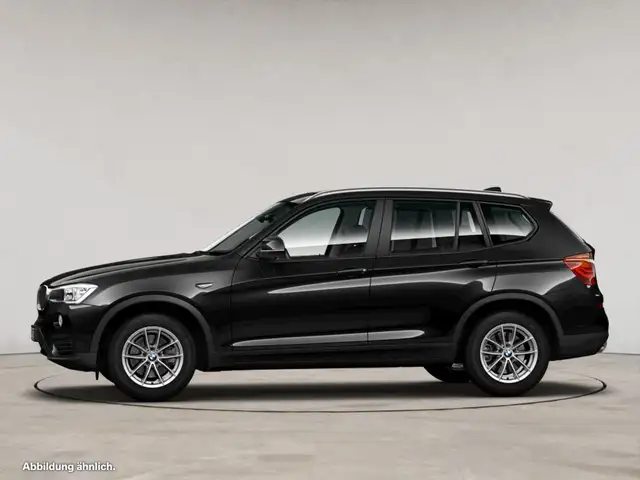BMW X3 view 5