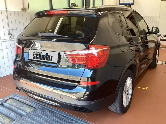 BMW X3 view 2
