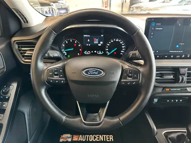 Ford Focus view 7