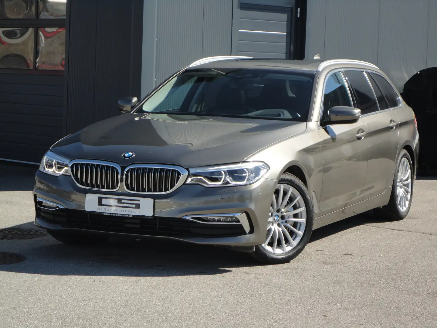 BMW 540 540 i xDrive Luxury Line *BMW Servicegepflegt* Grau - 2