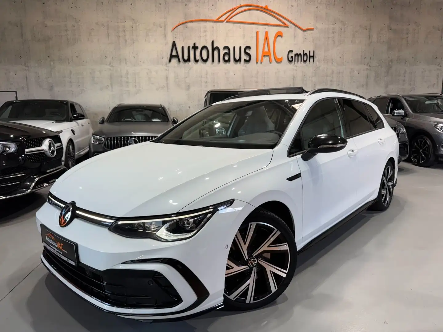 Volkswagen Golf VIII Variant R-Line/PANO/SHZ/NAVI/LED/AHK Blanc - 1