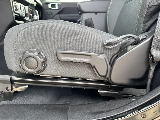 Jeep Wrangler view 16