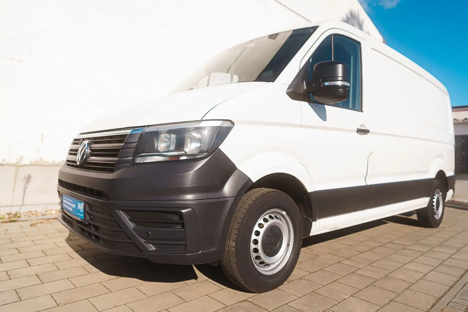 Volkswagen Crafter 35 2.0 TDI MR FD L2 H1 FWD / Klima Navi Weiß - 2