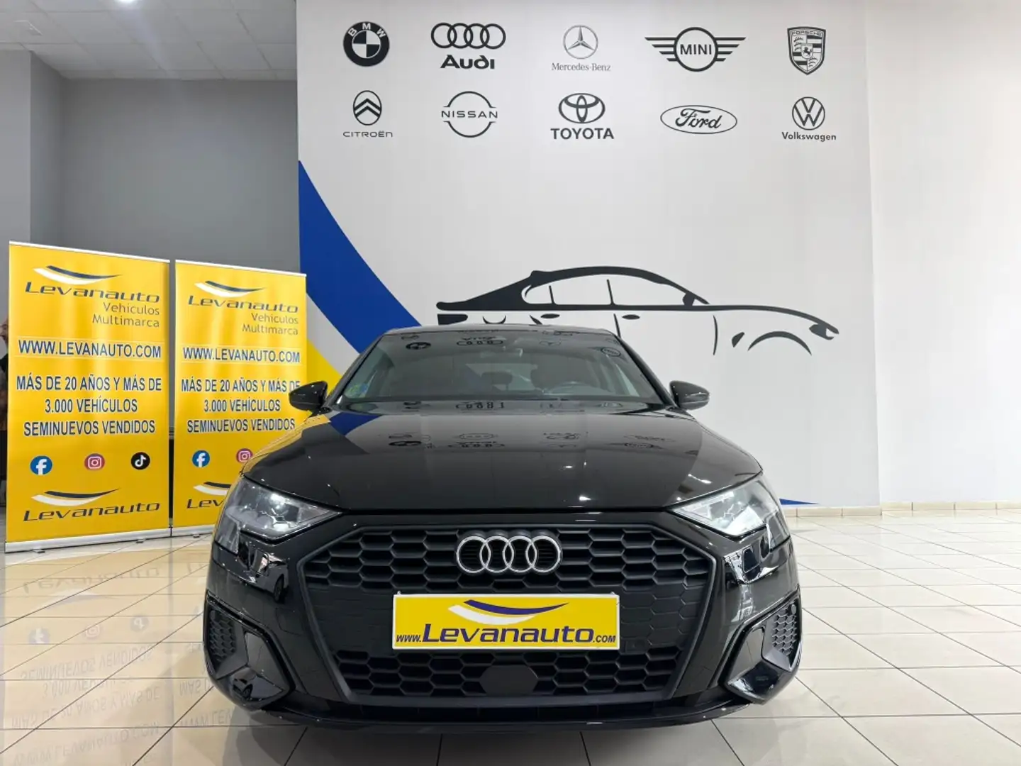 Audi A3 Sportback 30 TFSI S tronic Noir - 2