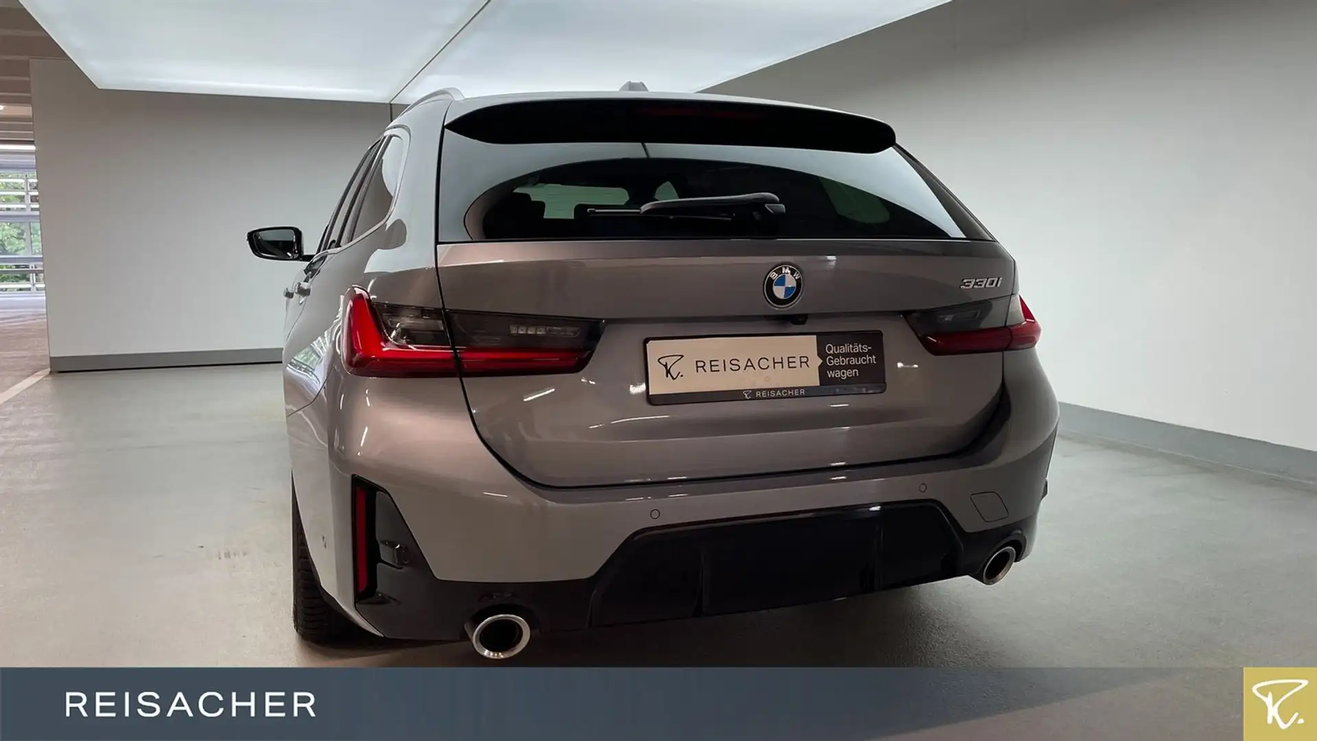 BMW 330 i A Tou M-Sport,Pano,AHK,el.Sitz+Mem,ACC,Pano Grau - 2