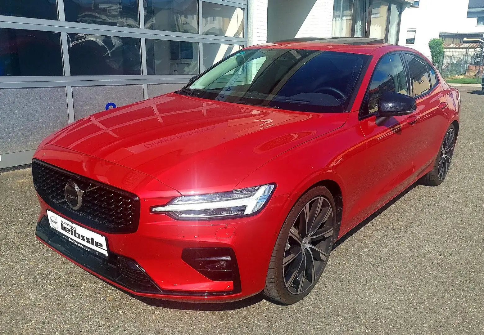 Volvo S60 B5 Ultimate Dark AWD-B&W-360°-Massage-Nappa Rot - 1