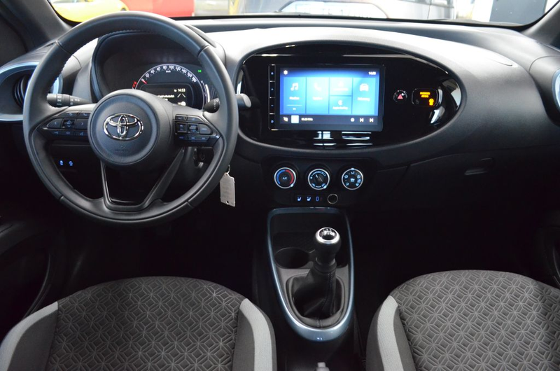 Toyota Aygo X Teamplayer*SHZ*BI-TONE*RÜCKFAHRKAMERA — photo 14