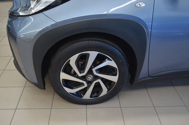 Toyota Aygo X Teamplayer*SHZ*BI-TONE*RÜCKFAHRKAMERA — photo 4