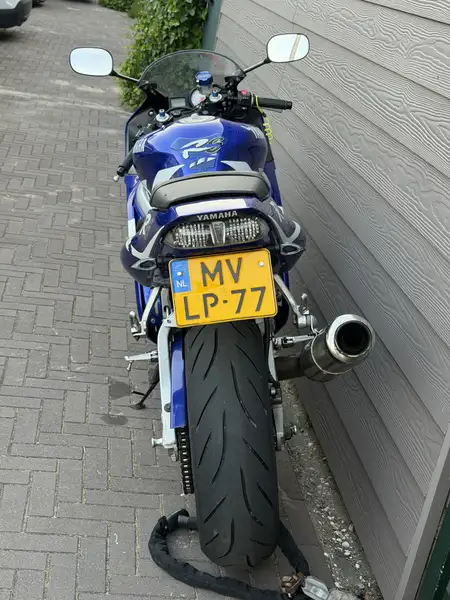 Yamaha YZF-R6 - foto 6