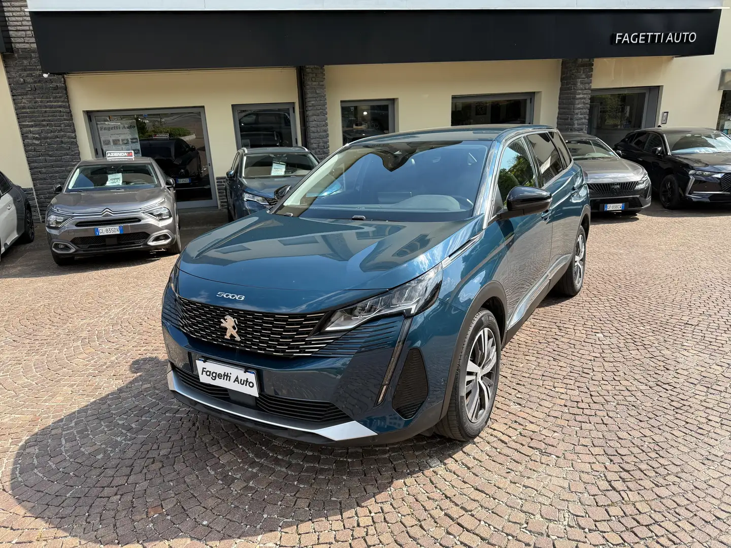 Peugeot 5008 1.5 BLUEHDI 130CV ALLURE 7 POSTI Kék - 1