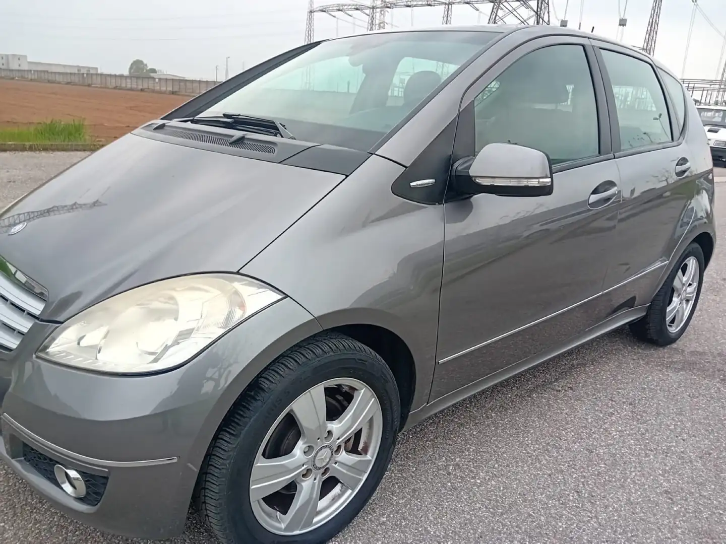 Mercedes-Benz A 180 cdi Elegance Grigio - 2