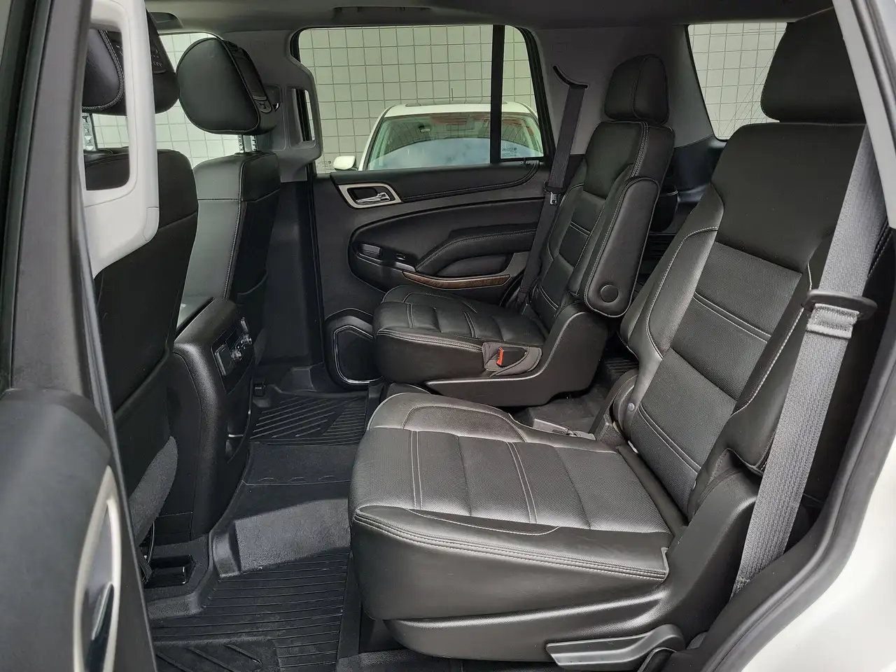 GMC Yukon снимка GMC Yukon