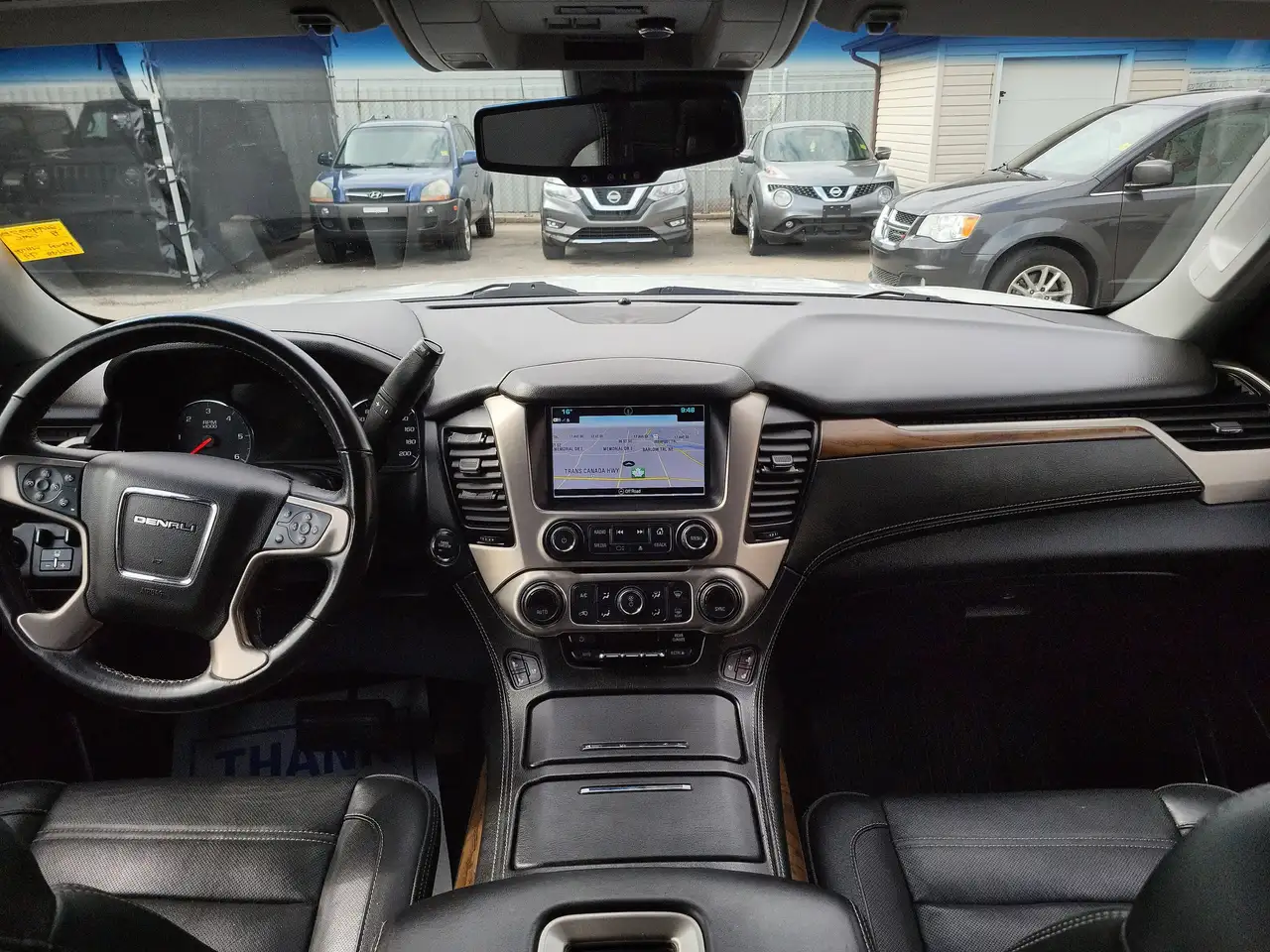 GMC Yukon снимка GMC Yukon