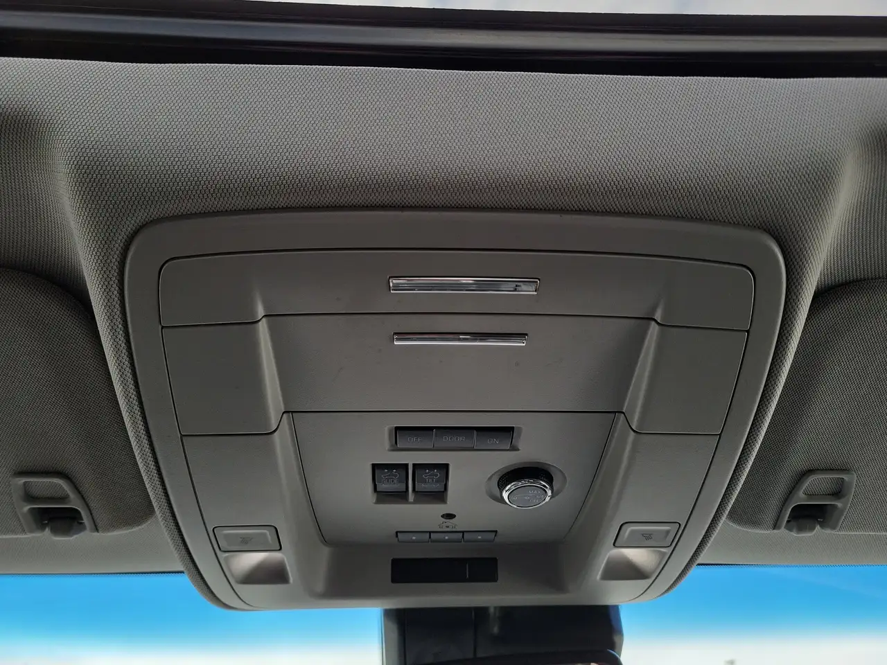 GMC Yukon снимка GMC Yukon