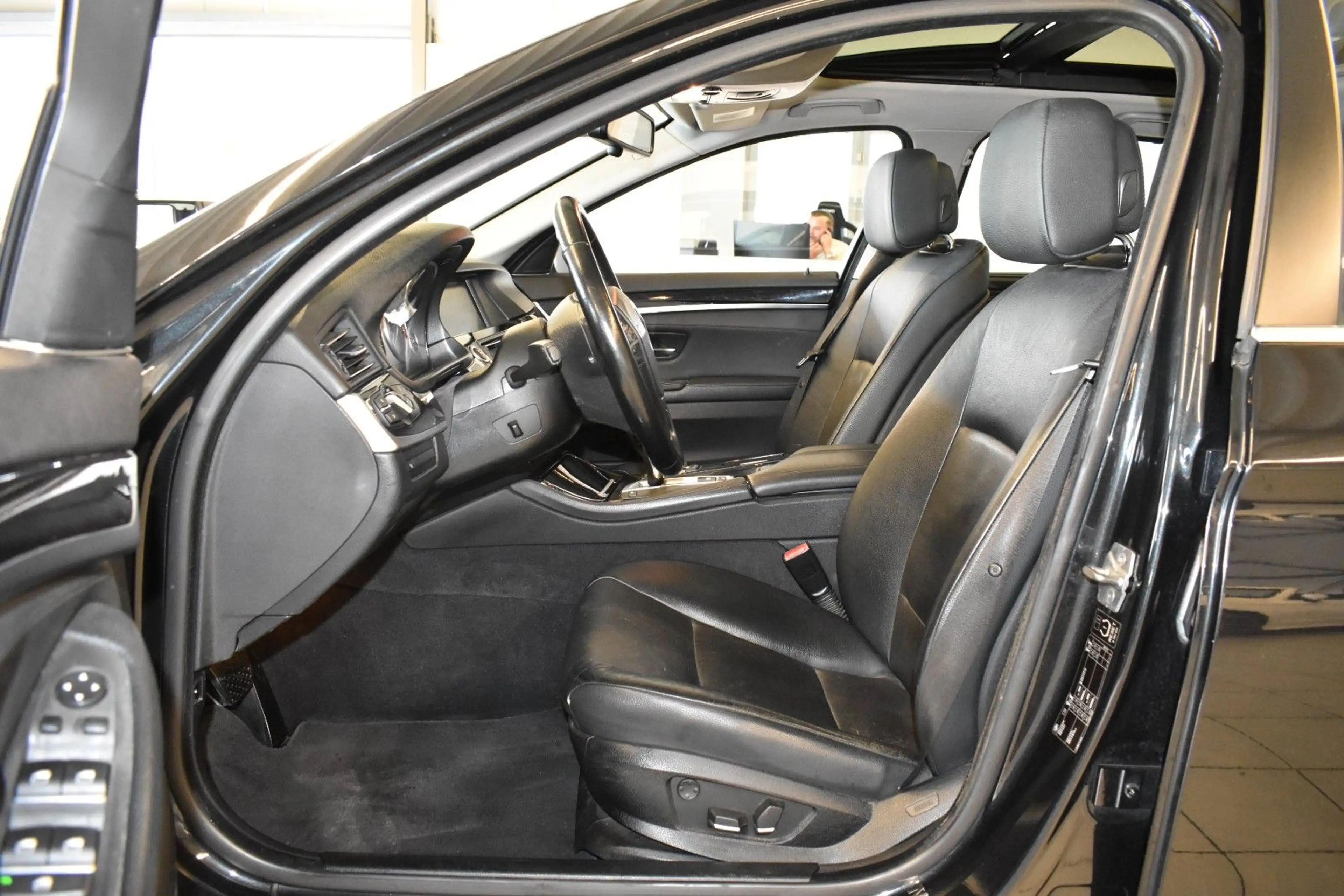 BMW 520 d Touring AUT./PANO/LEDER/ATM 2017-117.000km/ — photo 15