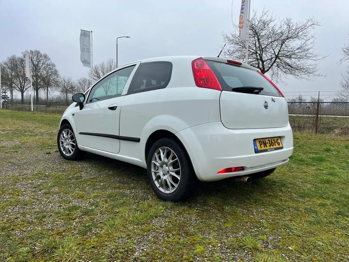 Fiat Punto Punto 1.2 Actual Wit - 2
