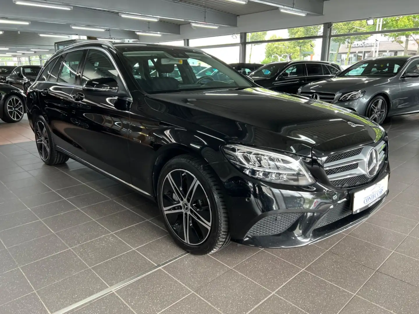 Mercedes-Benz C 300 de T Avantgarde Advanced+Business+Park Schwarz - 2