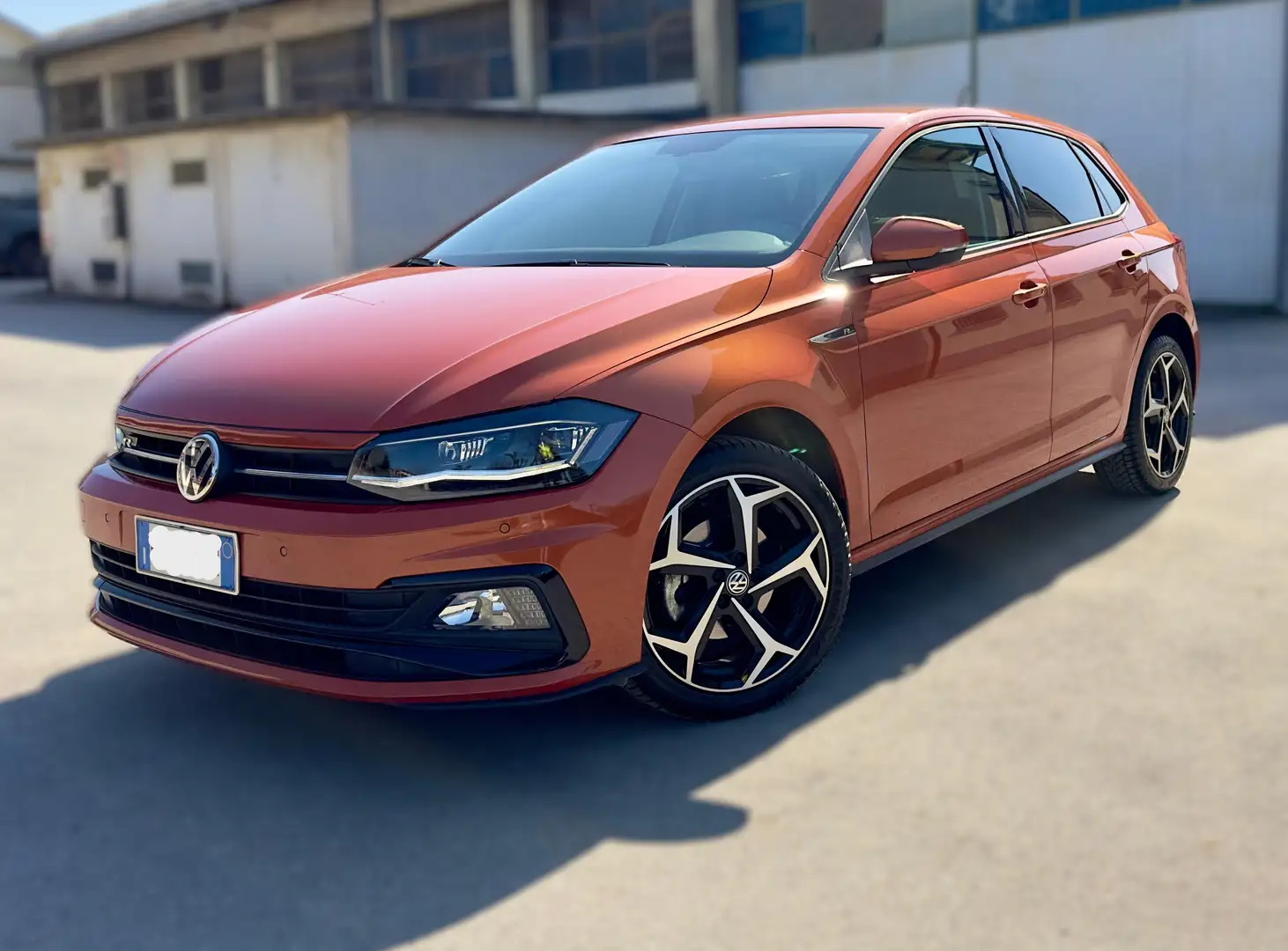 Volkswagen Polo Polo VI 2018 5p 1.6 TDI R-Line Highline 95cv Portocaliu - 1