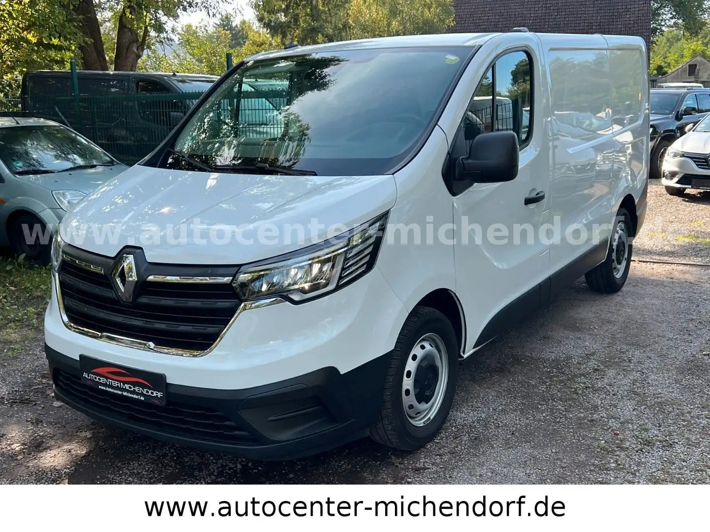 Renault Trafic Kasten L1H1 3,0t Komfort*1.Hand*LED* Weiß - 1