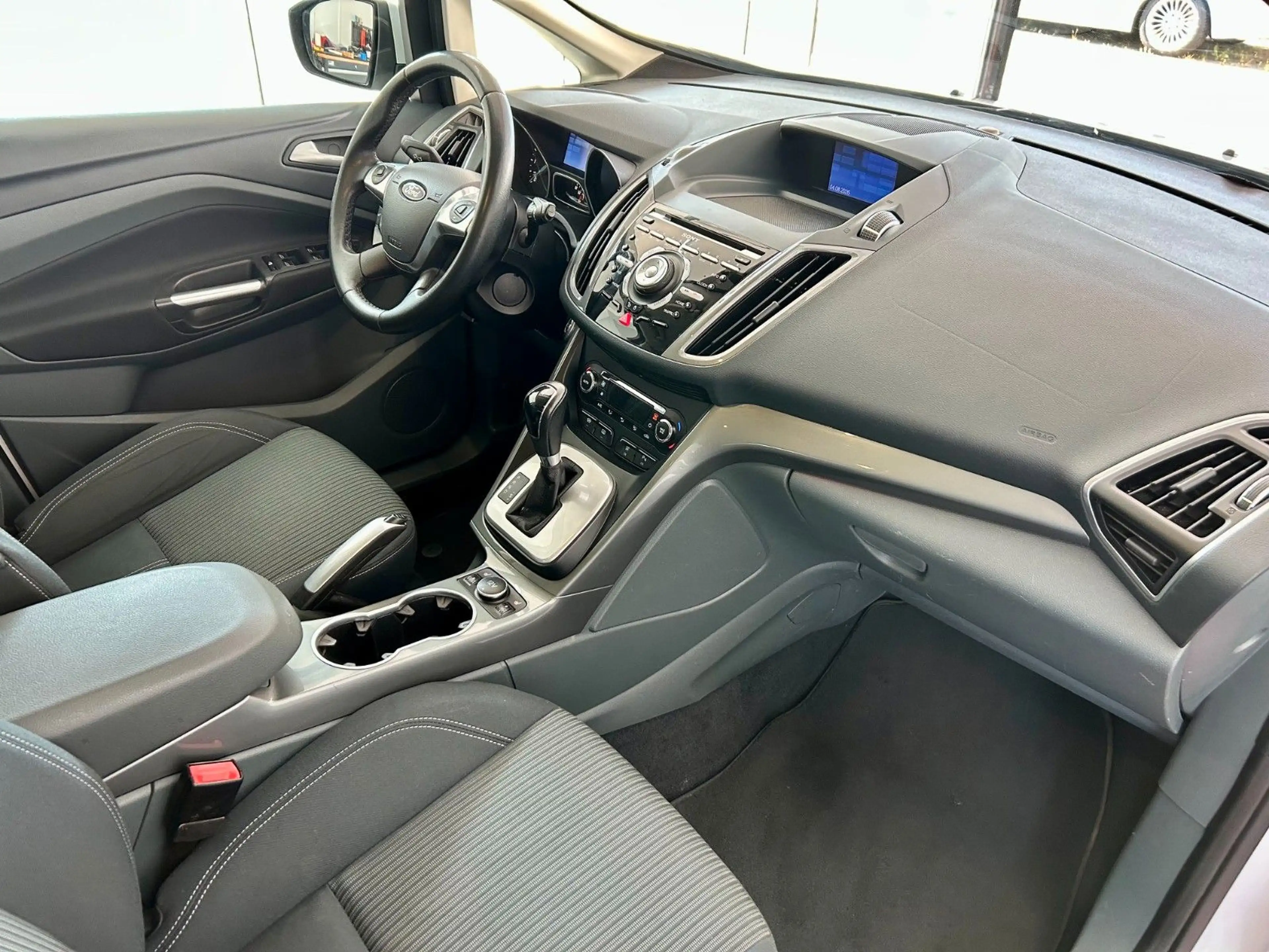 Ford Grand C-Max Grand C-MAX Titanium Aut. Anhängerkupplung — photo 5