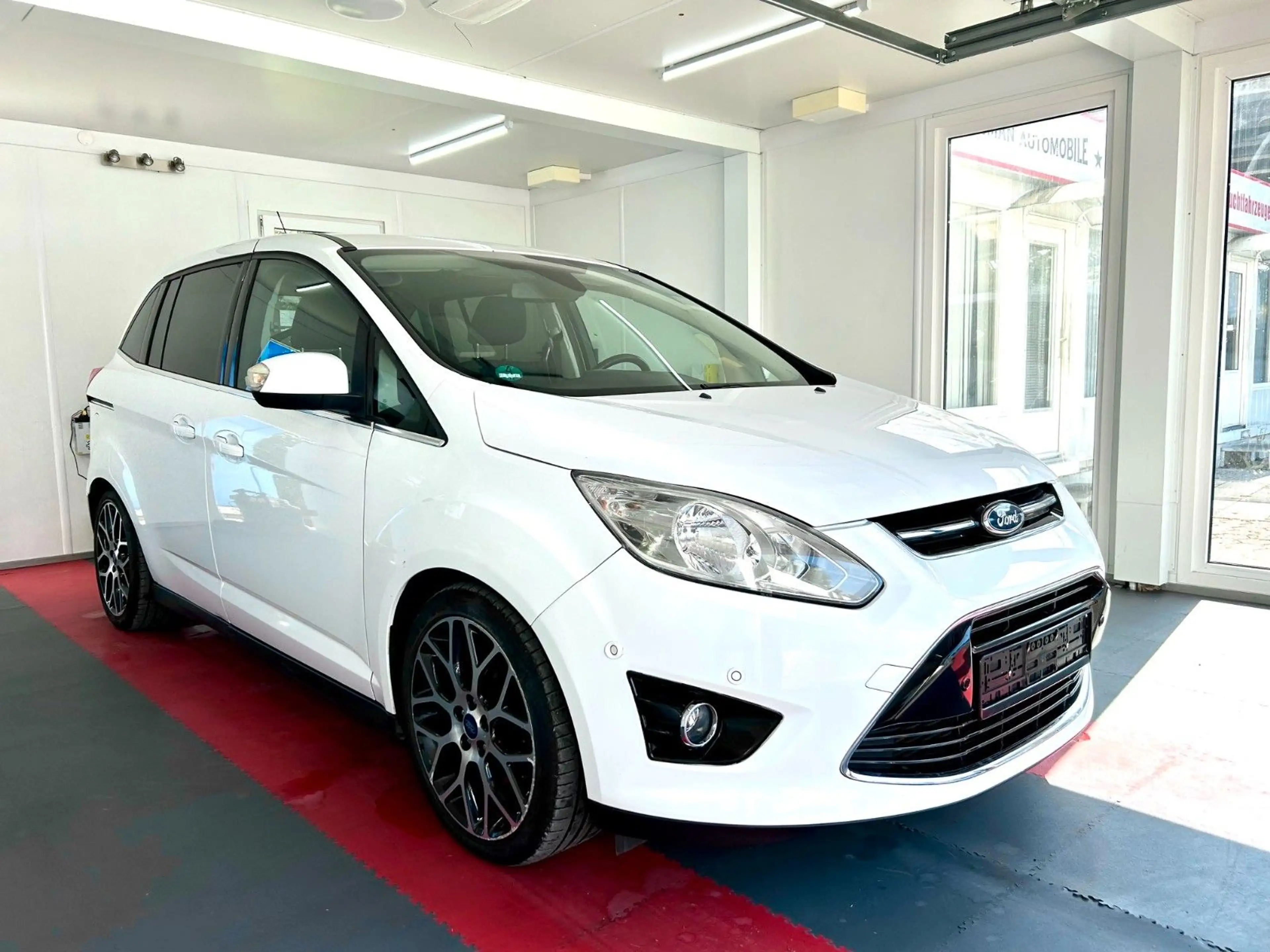 Ford Grand C-Max Grand C-MAX Titanium Aut. Anhängerkupplung