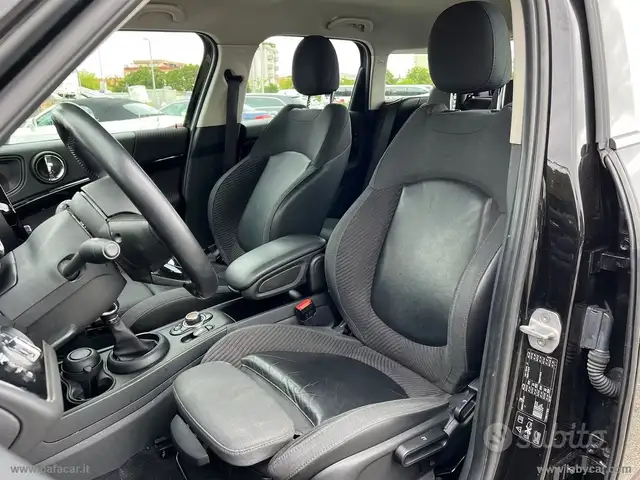 Mini Countryman view 5
