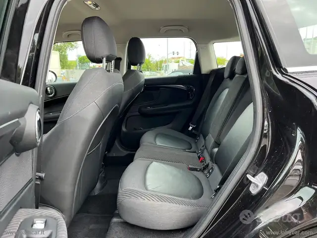 Mini Countryman view 12