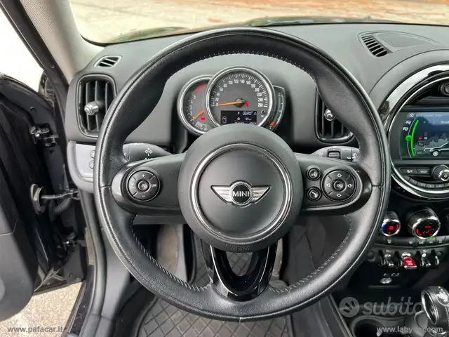 Mini Countryman view 6