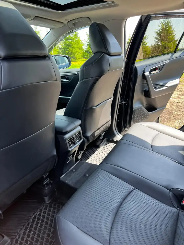 Toyota RAV 4 снимка Toyota RAV 4