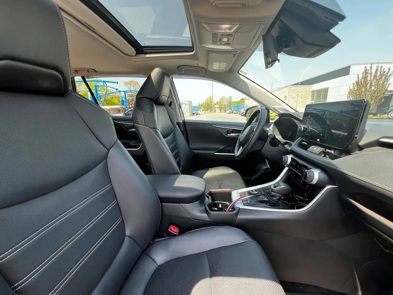Toyota RAV 4 снимка Toyota RAV 4