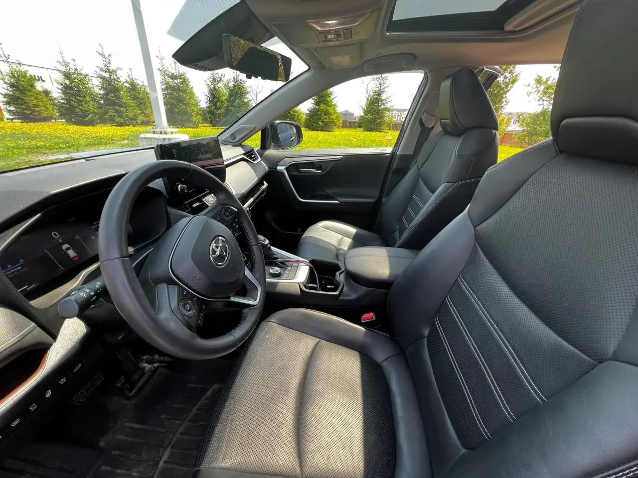 Toyota RAV 4 снимка Toyota RAV 4