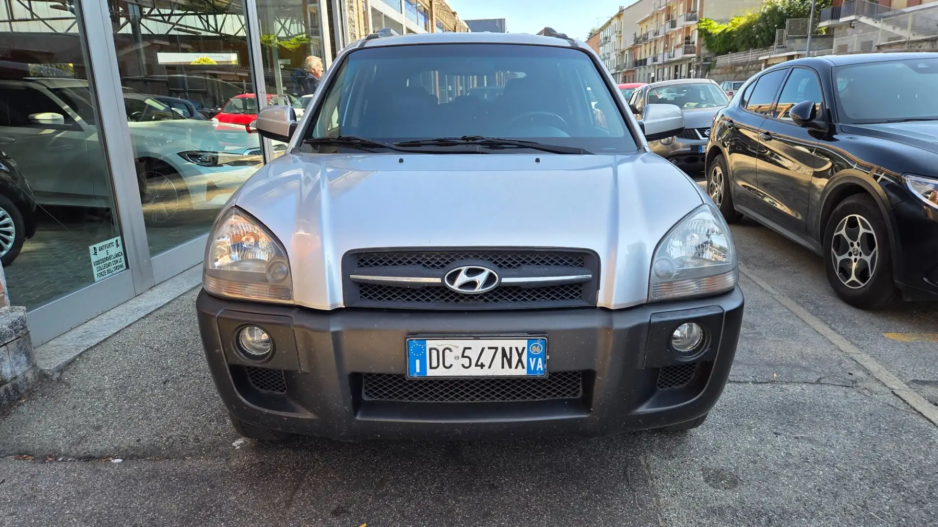 Hyundai TUCSON Tucson 2.0 CRDi VGT Active Grau - 2