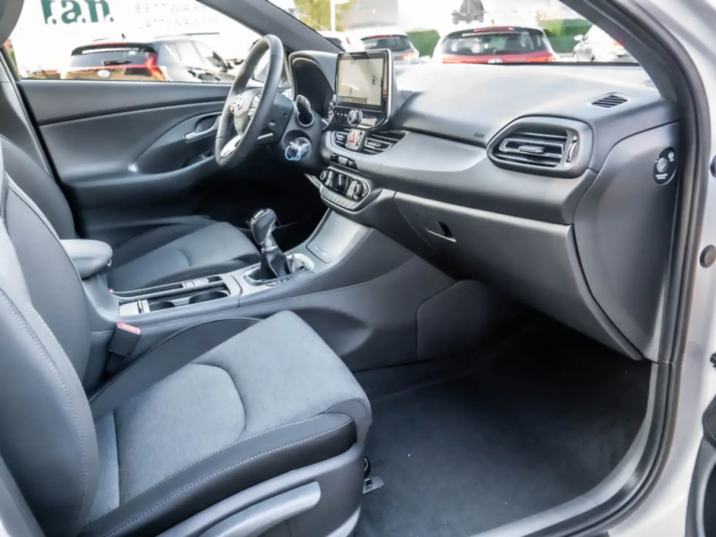Hyundai i30 1.0 Connect & Go Weiß - 2