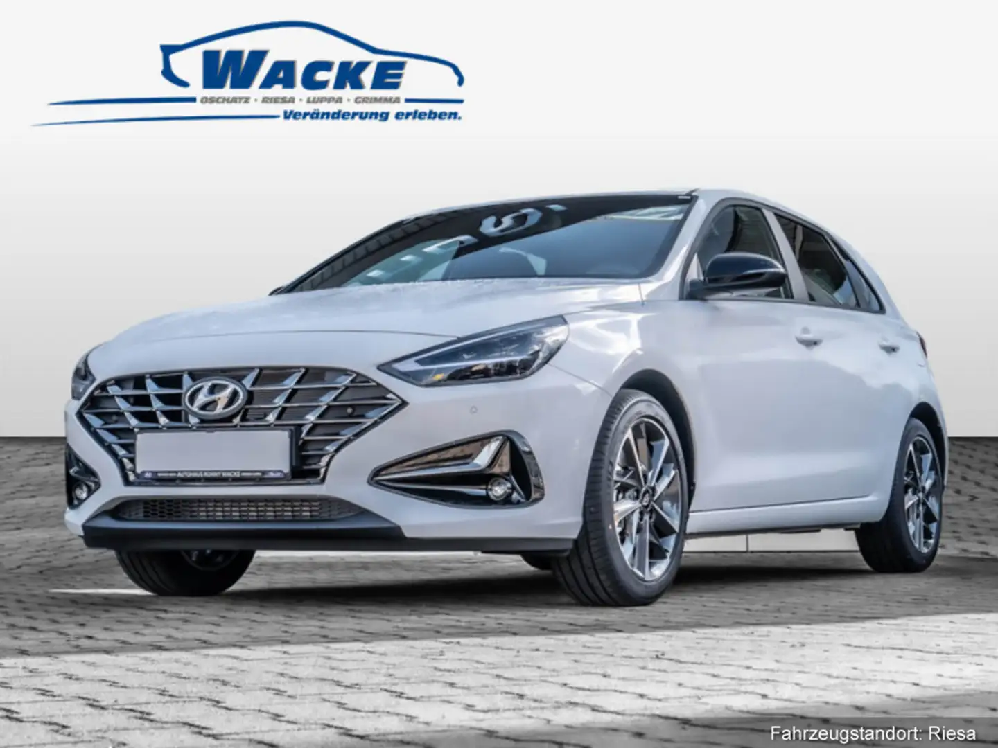 Hyundai i30 1.0 Connect & Go Weiß - 1