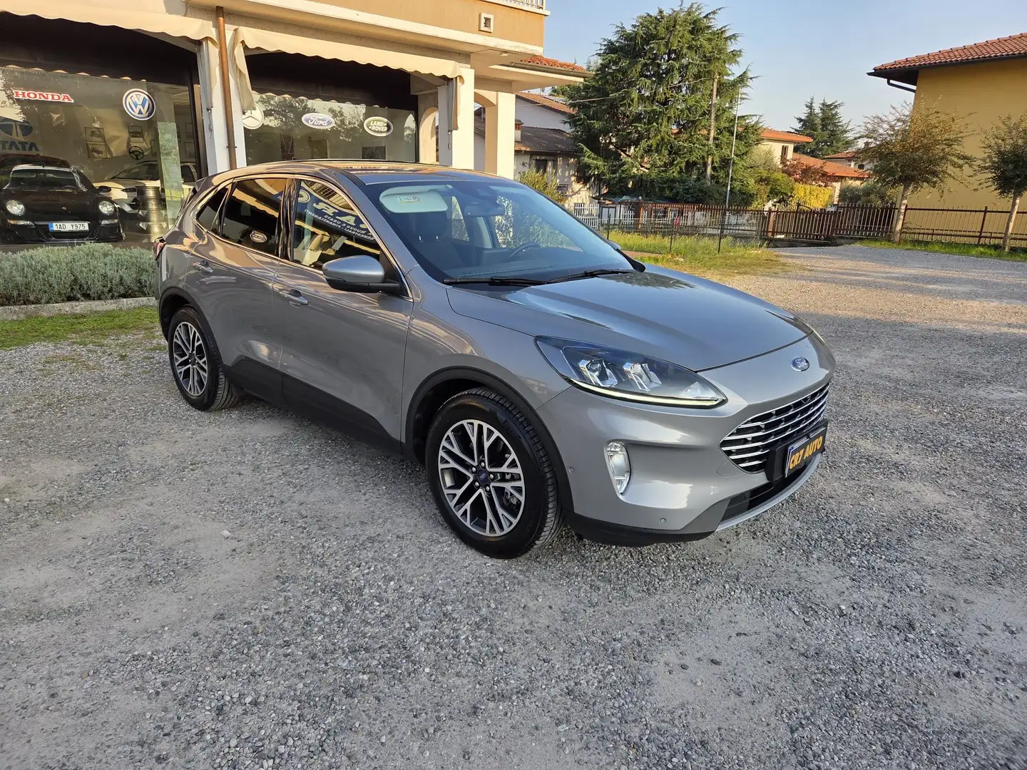 Ford Kuga 2.5 Plug-in Hybrid 225CV Grigio - 1